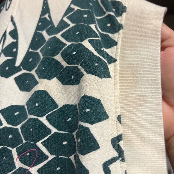 Kealopiko Ulu Fleece Beach Cover Up- Size L - Picture 5 of 9